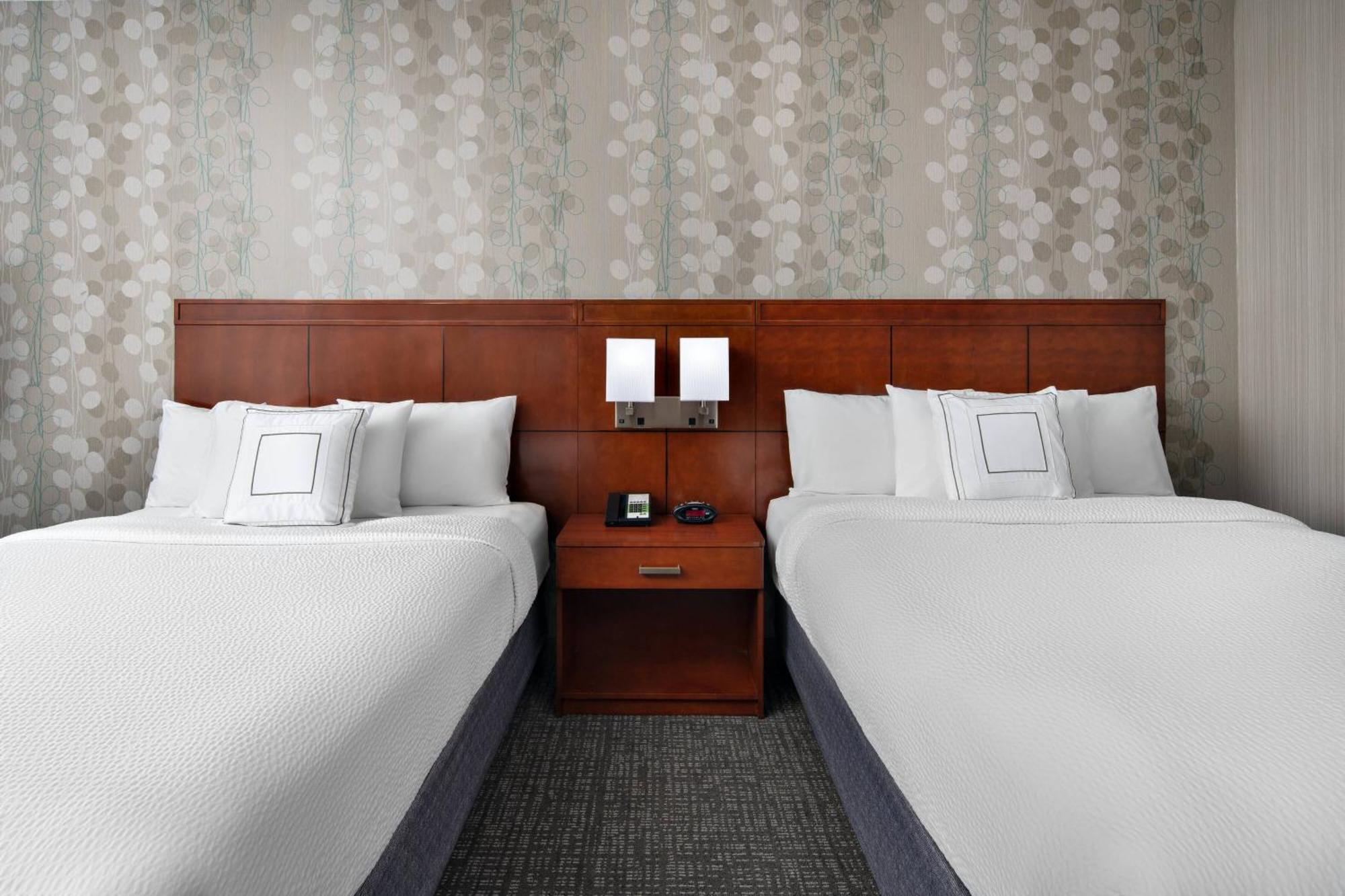 Courtyard By Marriott Raleigh North/Triangle Town Center Hotel Exterior foto